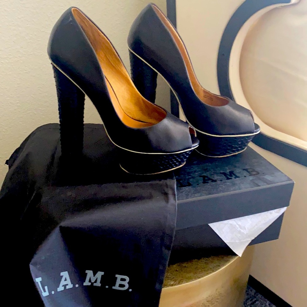 LA.M.B black platform high heels size 7